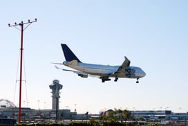 Blog_-_DASI_-_Control_Tower_and_Airplane2